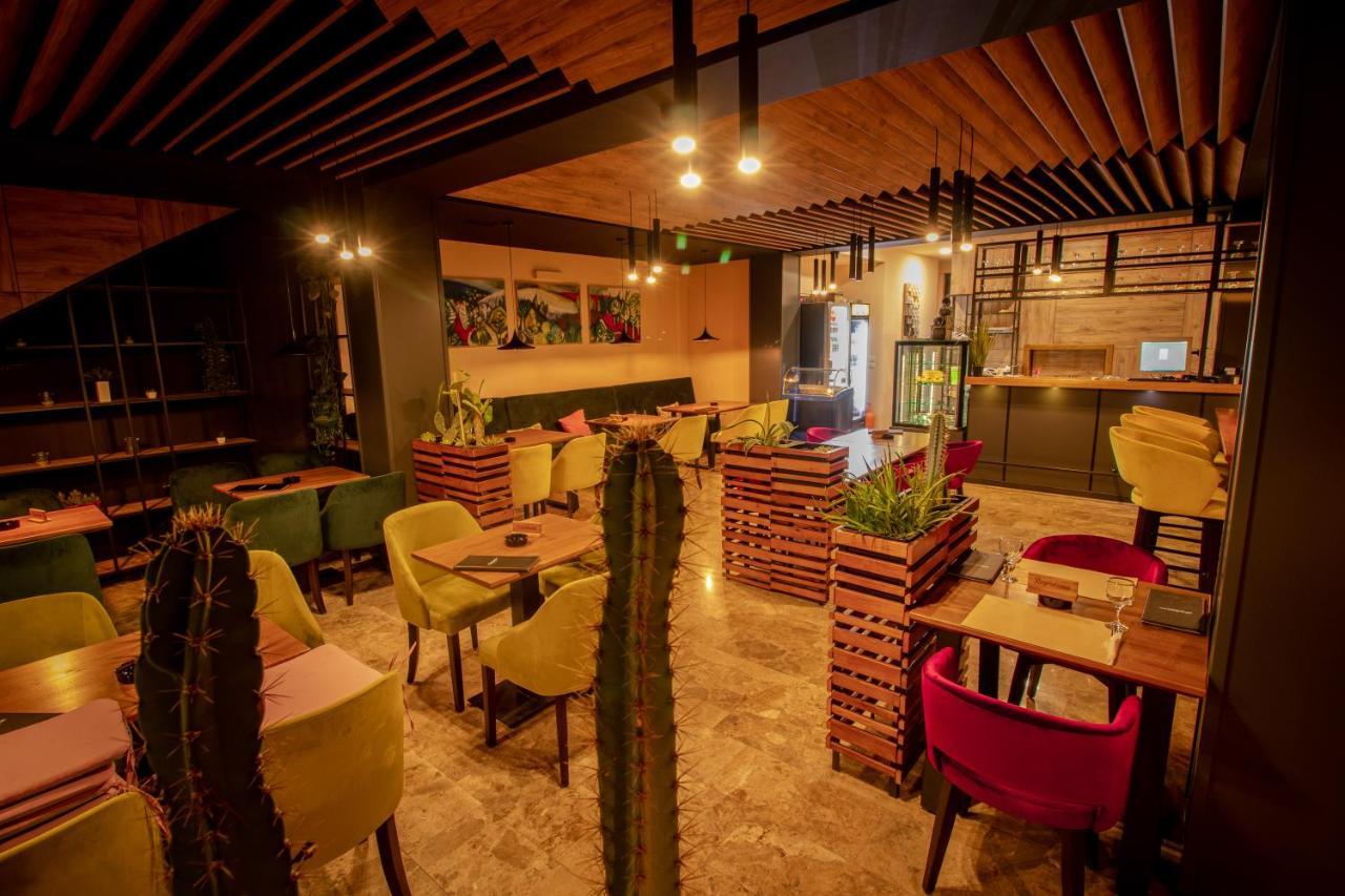 בוגוינו Hotel Villa Grande מראה חיצוני תמונה
