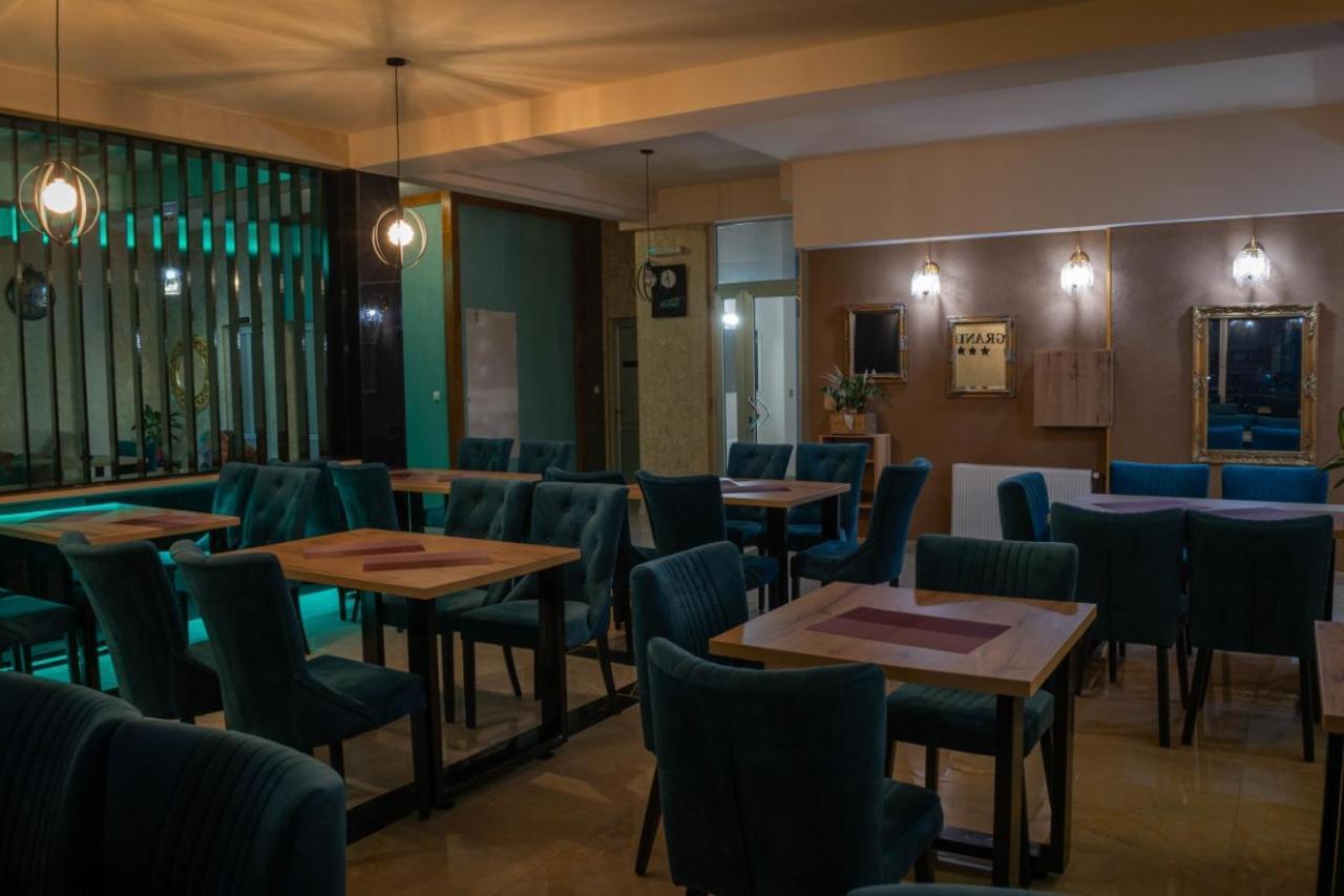בוגוינו Hotel Villa Grande מראה חיצוני תמונה
