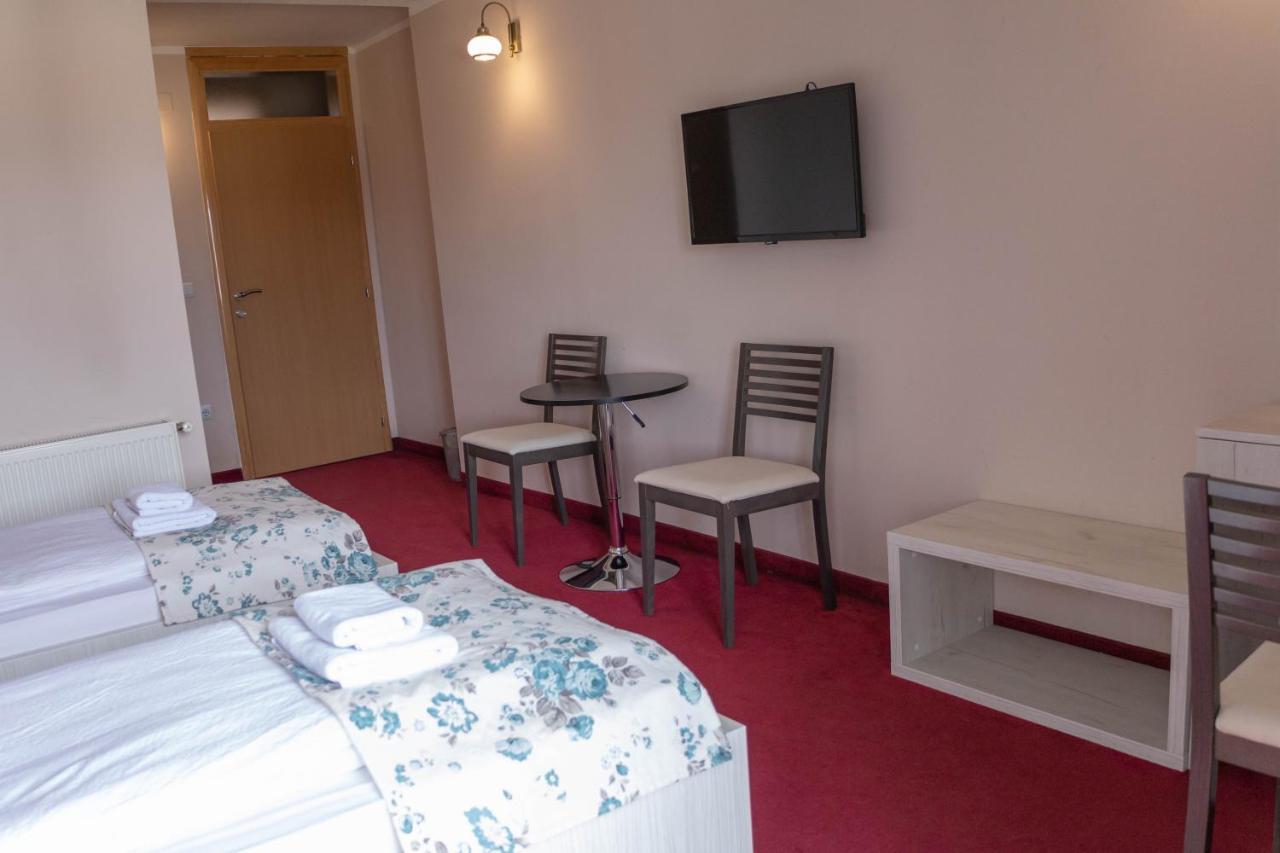 בוגוינו Hotel Villa Grande מראה חיצוני תמונה